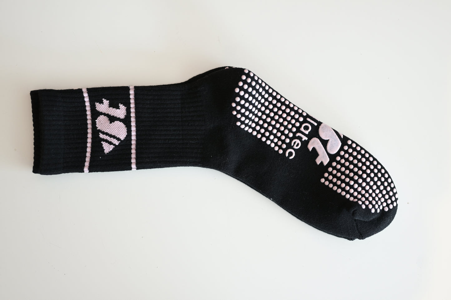 Pilates Grip Socks for Women – Non-Slip, Cushioned Barre & Reformer Socks with Grippy Soles for Studio Workouts