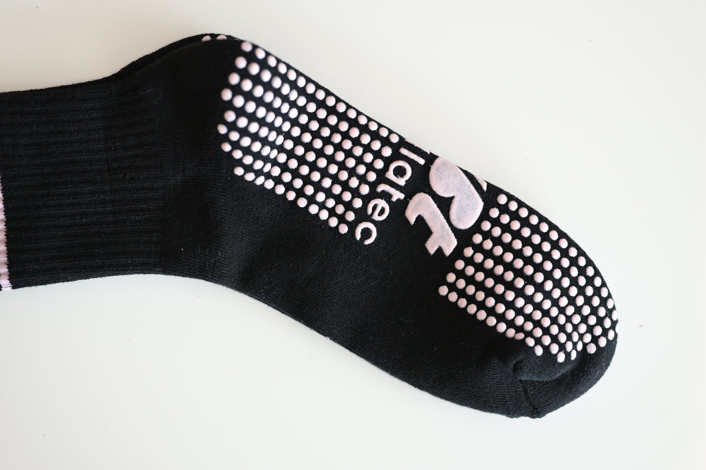 Pilates Grip Socks for Women – Non-Slip, Cushioned Barre & Reformer Socks with Grippy Soles for Studio Workouts