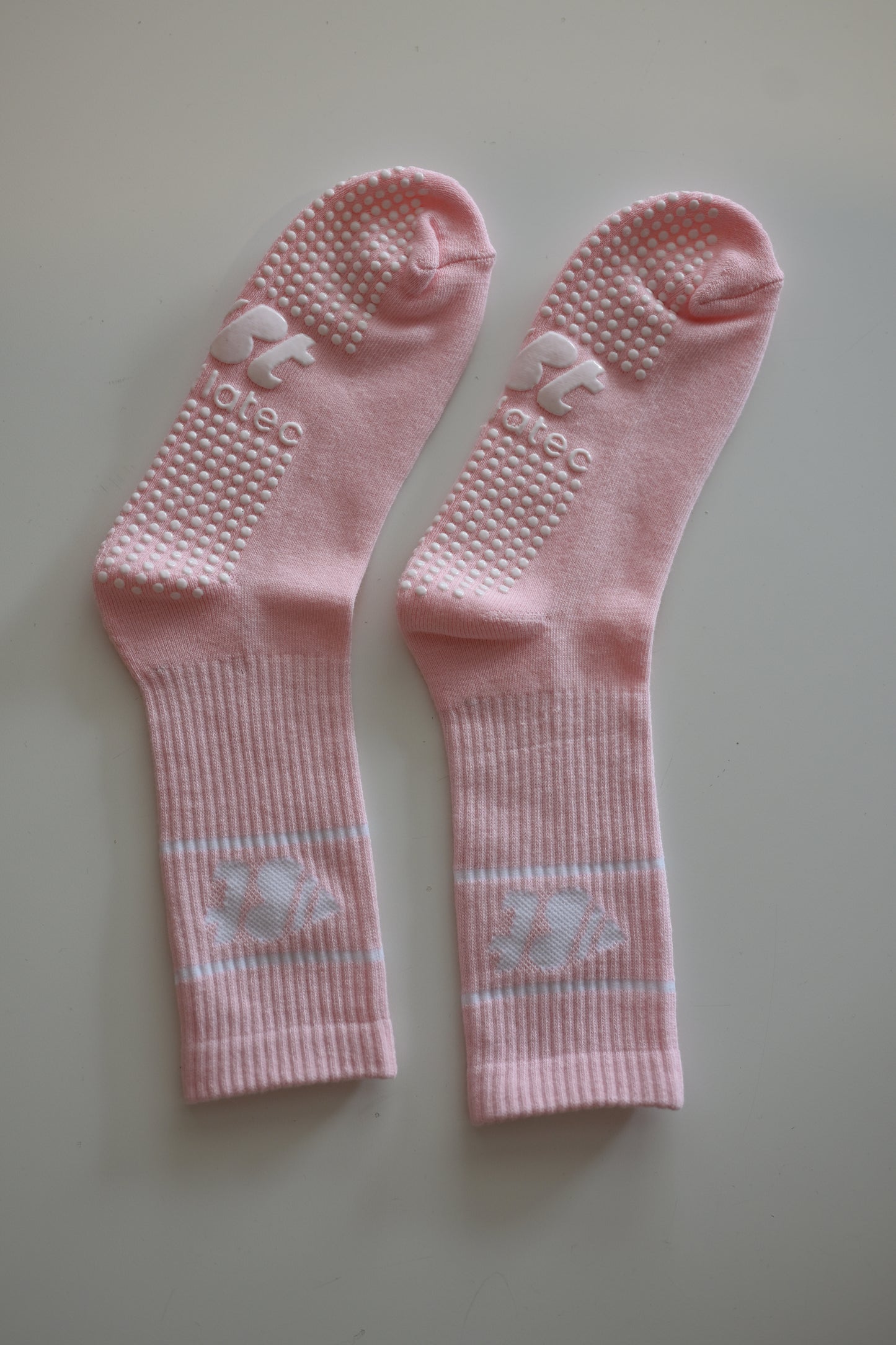 Pilates Grip Socks for Women – Non-Slip, Cushioned Barre & Reformer Socks with Grippy Soles for Studio Workouts