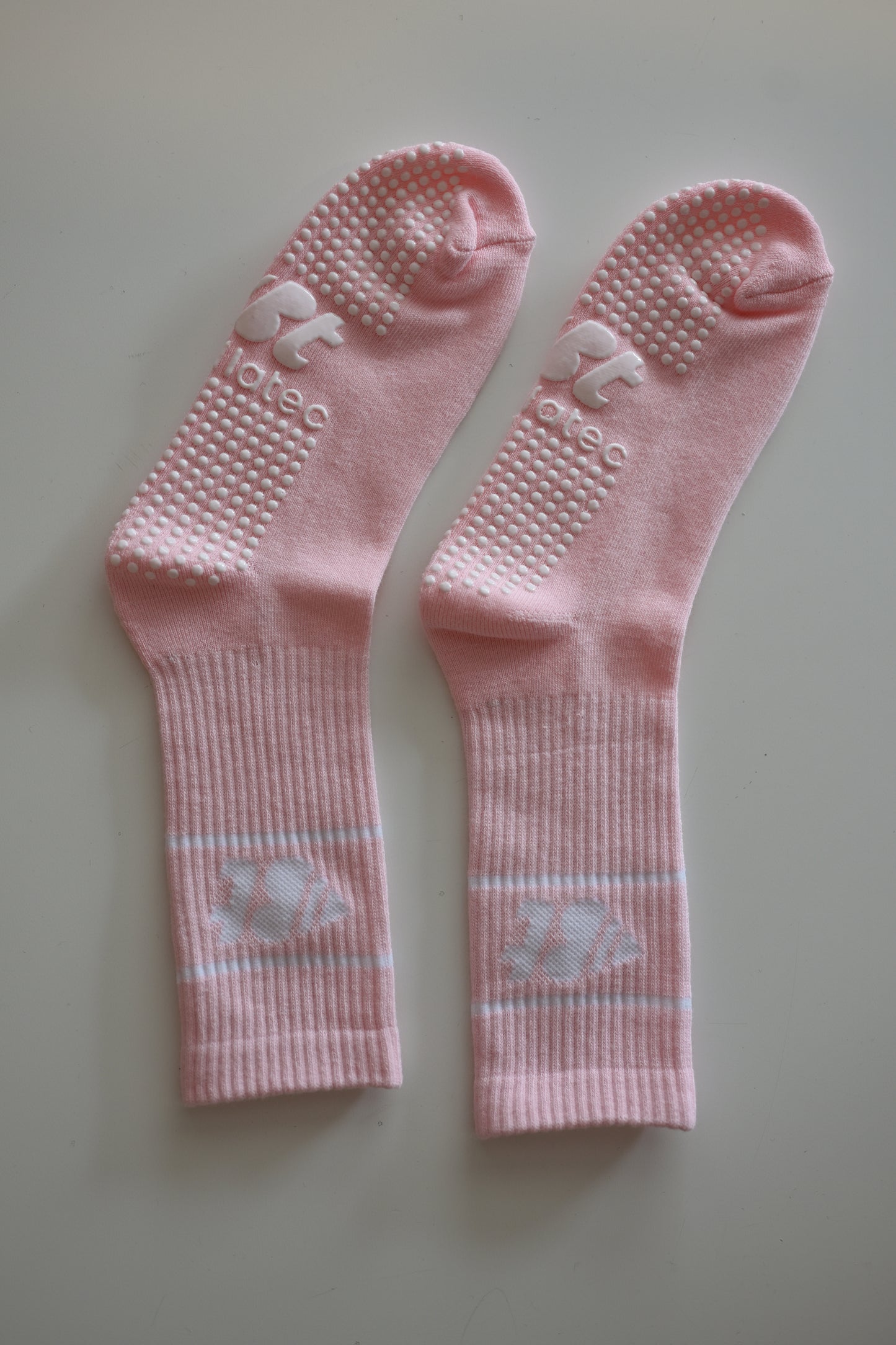 Pilates Grip Socks for Women – Non-Slip, Cushioned Barre & Reformer Socks with Grippy Soles for Studio Workouts